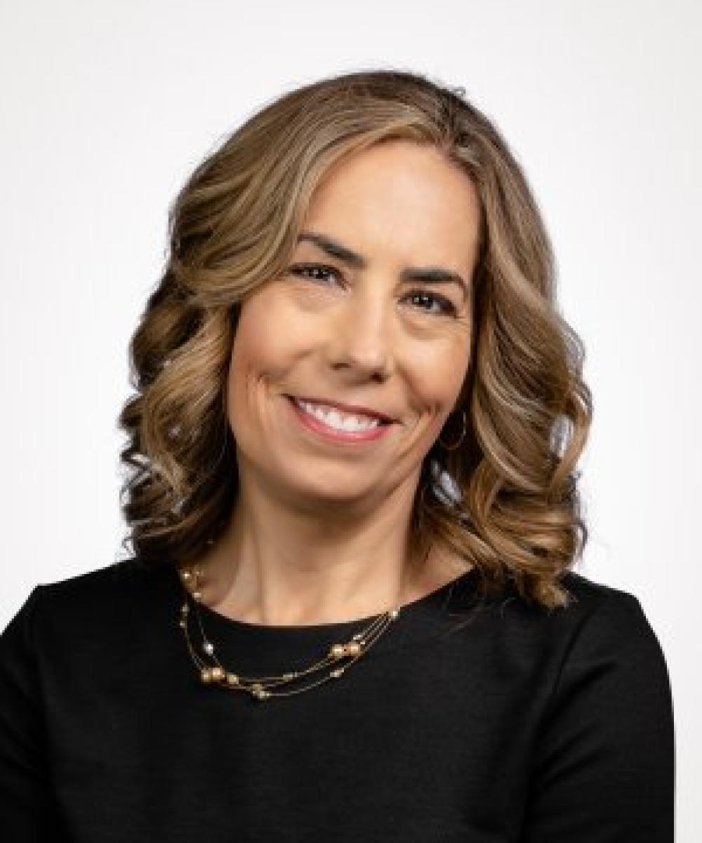 Kristina Hopp headshot